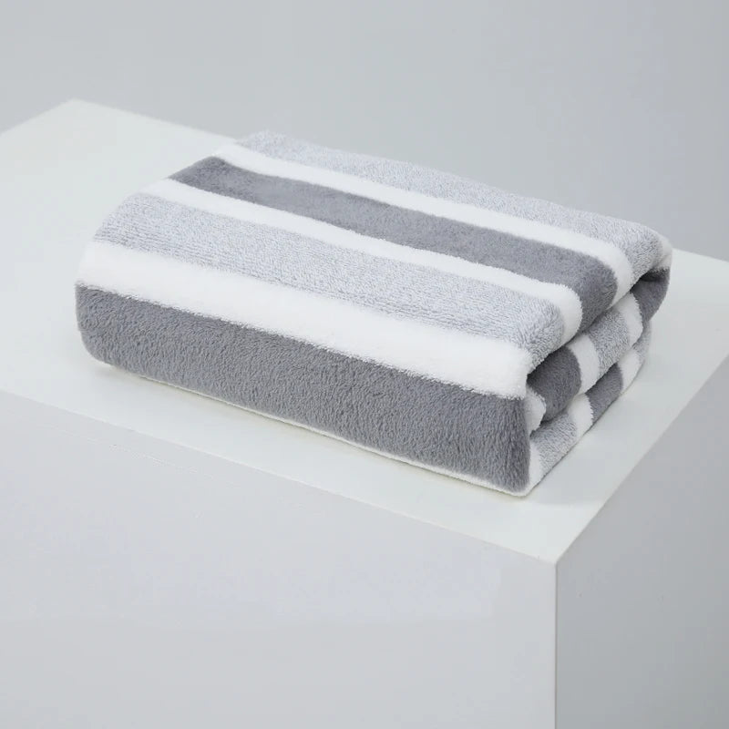 Soft and Absorbent Bath Towel for Home