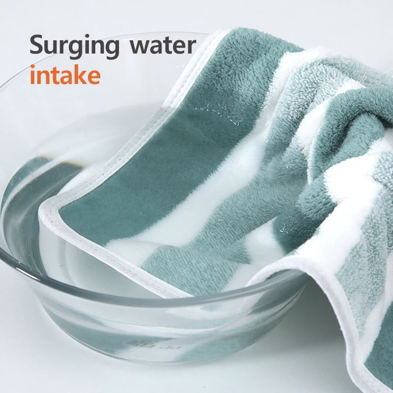 Soft and Absorbent Bath Towel for Home